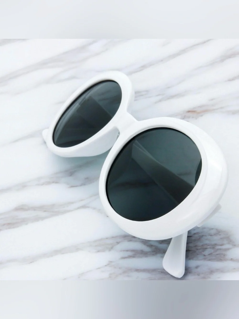 White oval sunglasses shade Barbie modcloth retro mod clout goggle round vintage